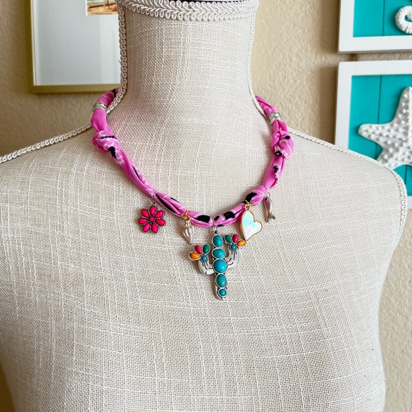 Bandana Pink and Turquoise Charm Necklace Costal cowgirl Western Style - Picture 6 of 8